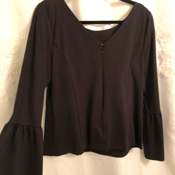 Le Chateau size L black dressy top - Picture 2 of 11